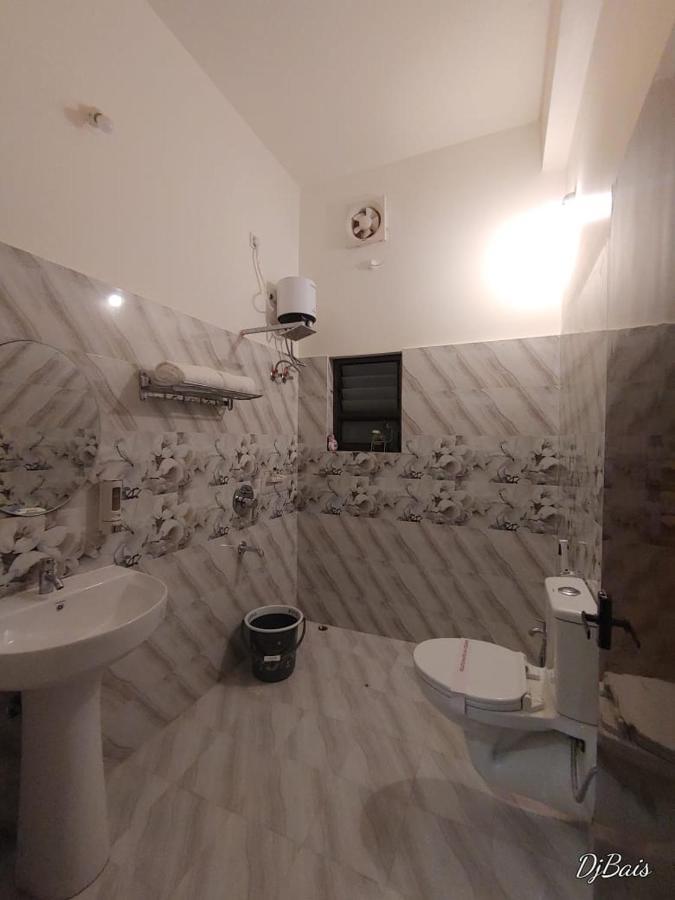 Tierra Hotel Cum Restaurant Kaziranga Luaran gambar