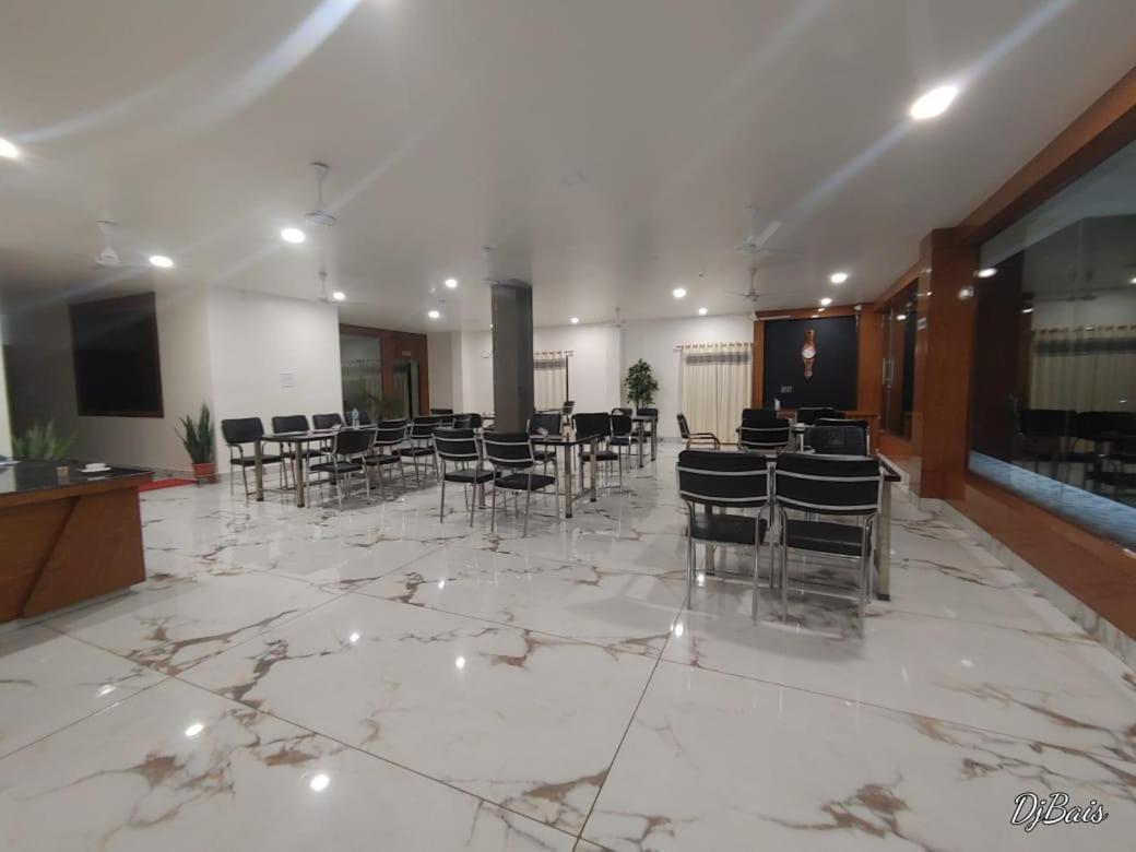 Tierra Hotel Cum Restaurant Kaziranga Luaran gambar