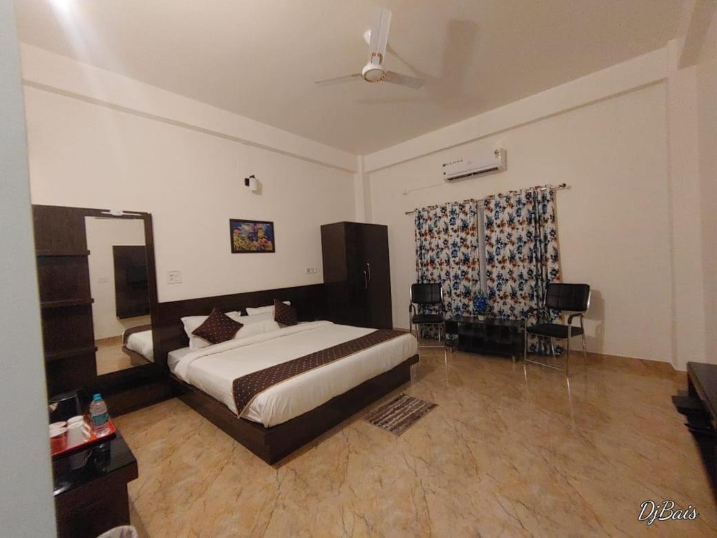 Tierra Hotel Cum Restaurant Kaziranga Luaran gambar